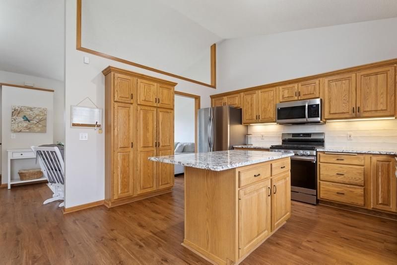 8504 Jensen Ave S, Cottage Grove, MN 55016
