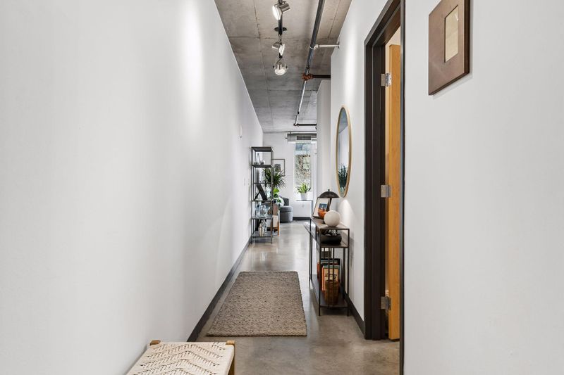 730 N 4th St #204, Minneapolis, MN 55401