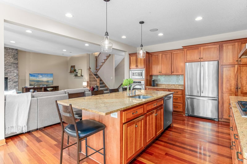 11388 Avery Dr, Inver Grove Heights, MN 55077