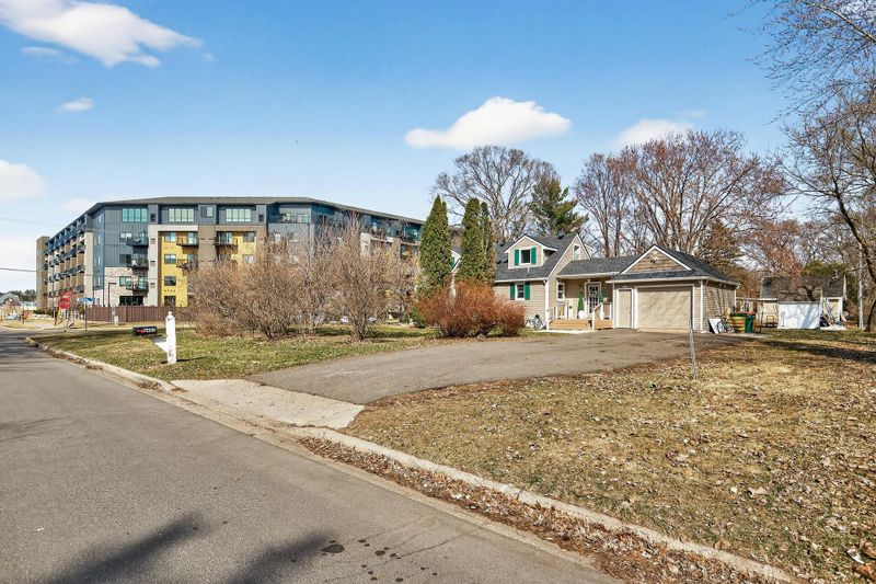 8893 Griggs Ave, Circle Pines, MN 55014