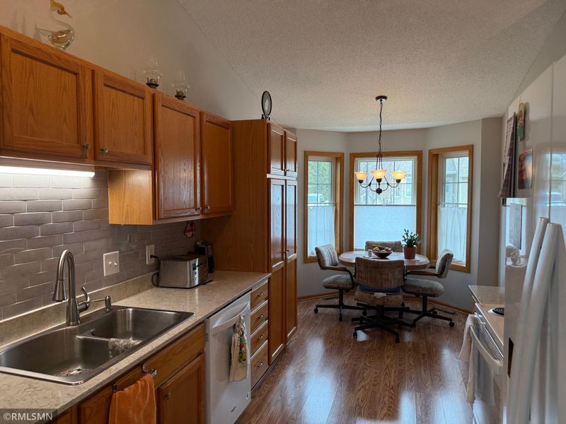 1452 Eagle Dr, Waconia, MN 55387
