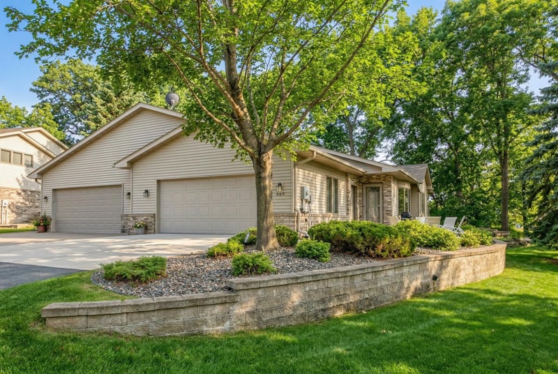 869 Autumn Way, Stillwater, MN 55082