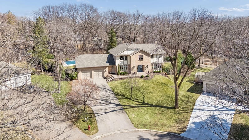 2017 Adeline Ct, Minnetonka, MN 55391