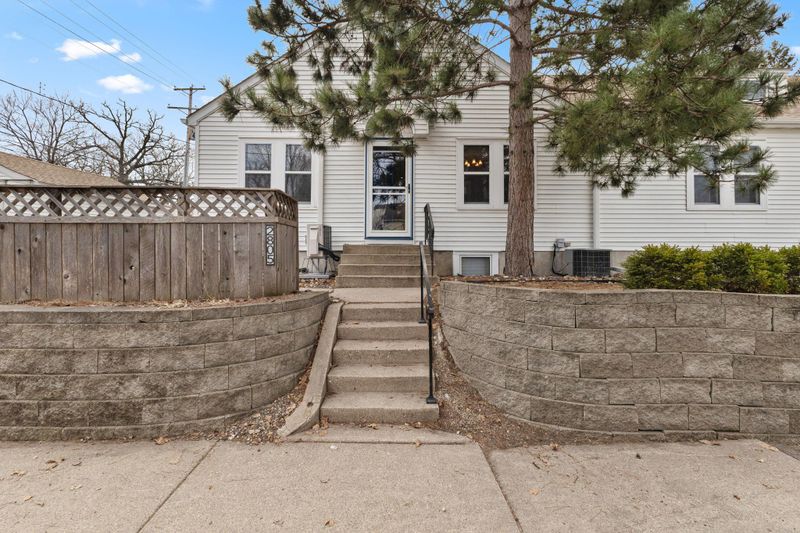 4901 28th Ave S, Minneapolis, MN 55417