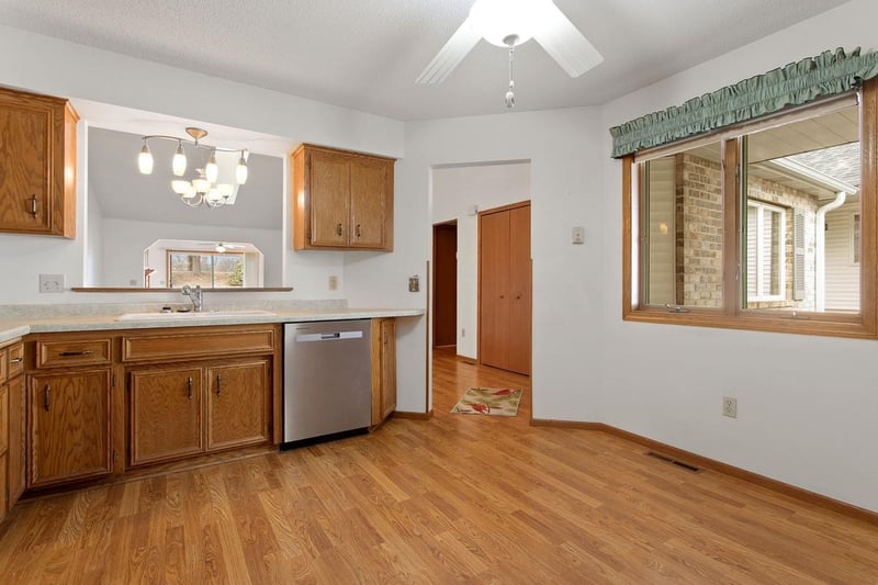 2720 Lake Court Dr #103, Mounds View, MN 55112