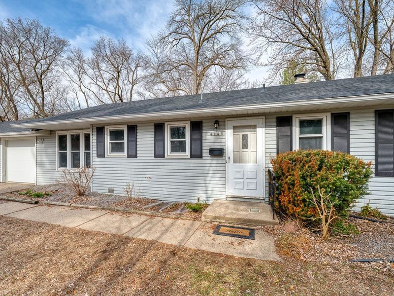 4246 Oak Drive Ln, Minnetonka, MN 55343