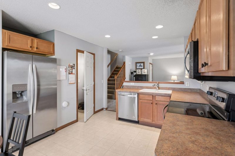 4810 149th St N #6, Hugo, MN 55038