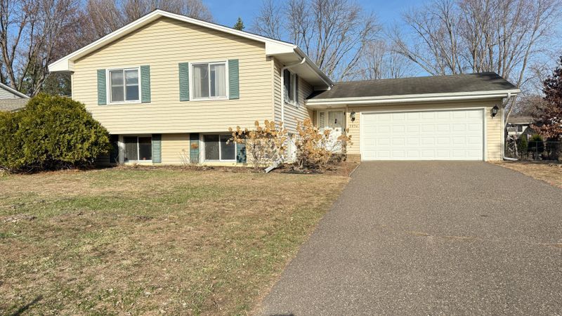 3856 Jay Ln, White Bear Lake, MN 55110