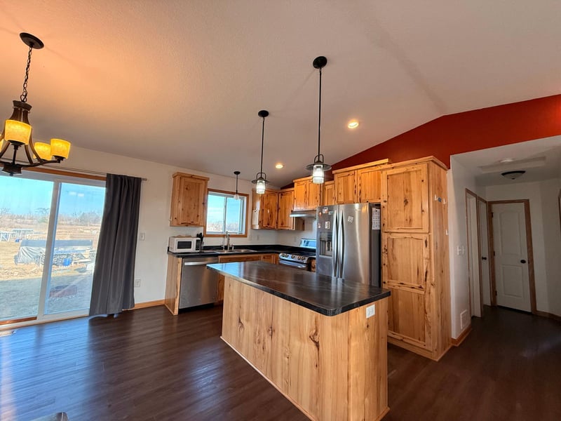 47575 Falcon Ave, Rush City, MN 55069