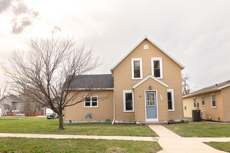 405 Nevada Ave, Adrian, MN 56110