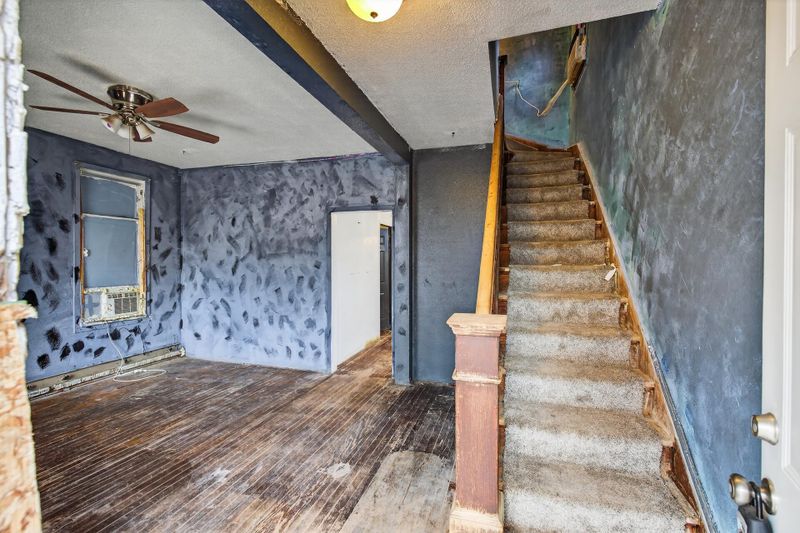 715 Hope St, Saint Paul, MN 55106
