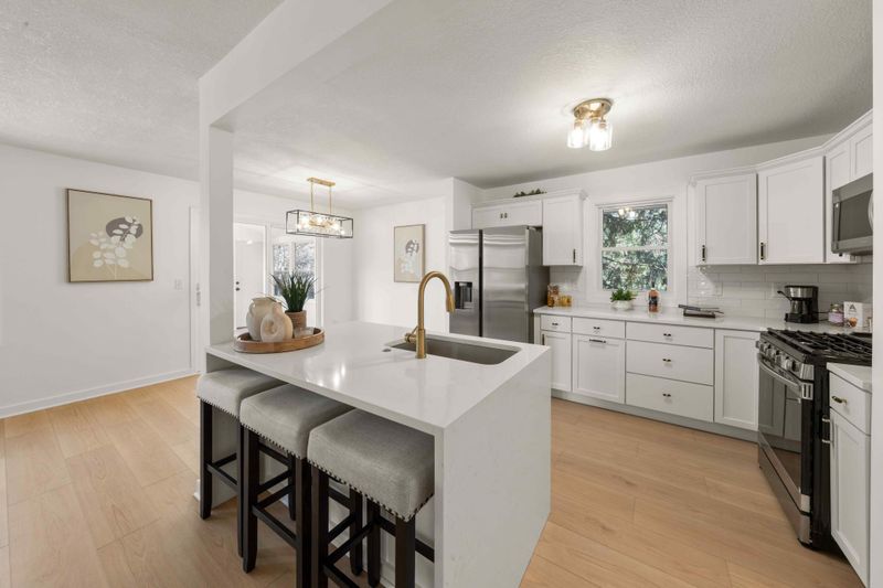 269 Bridge St, Shoreview, MN 55126