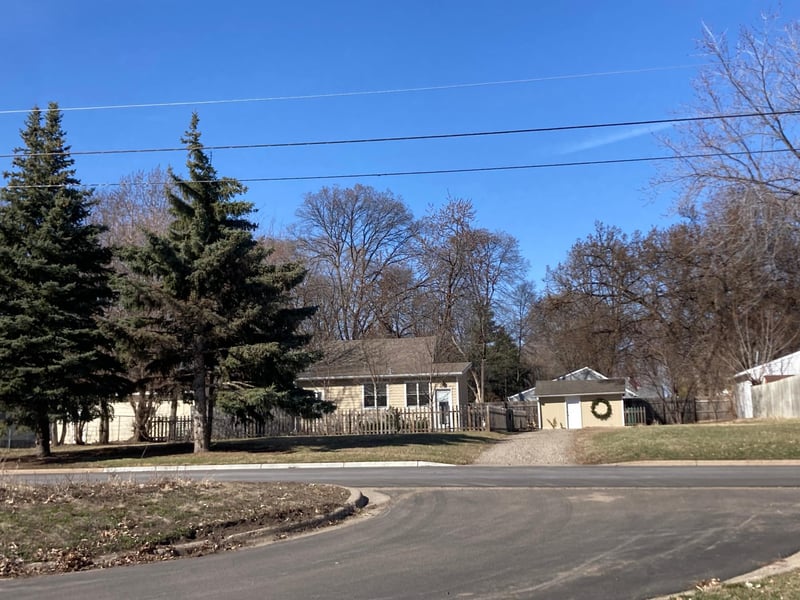 1712 E 84th St, Bloomington, MN 55425