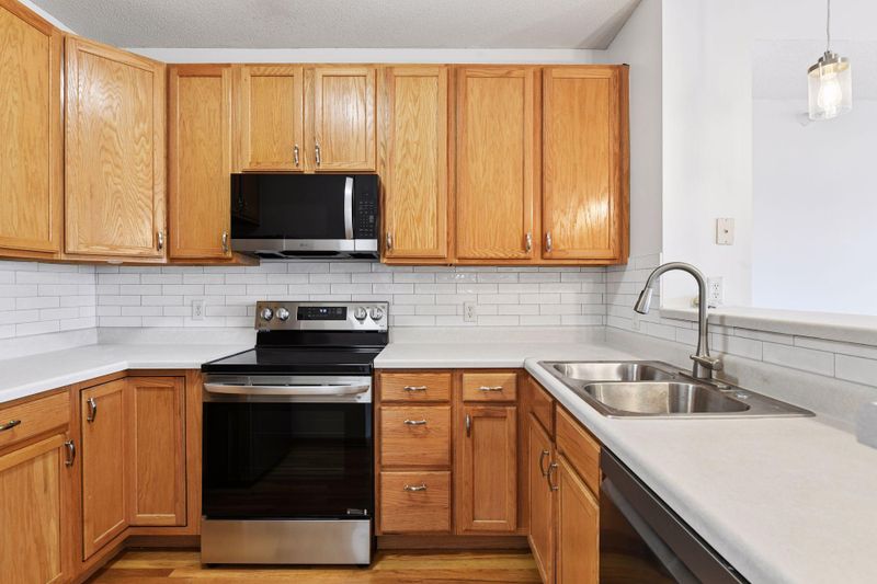 560 2nd St N #410, Minneapolis, MN 55401