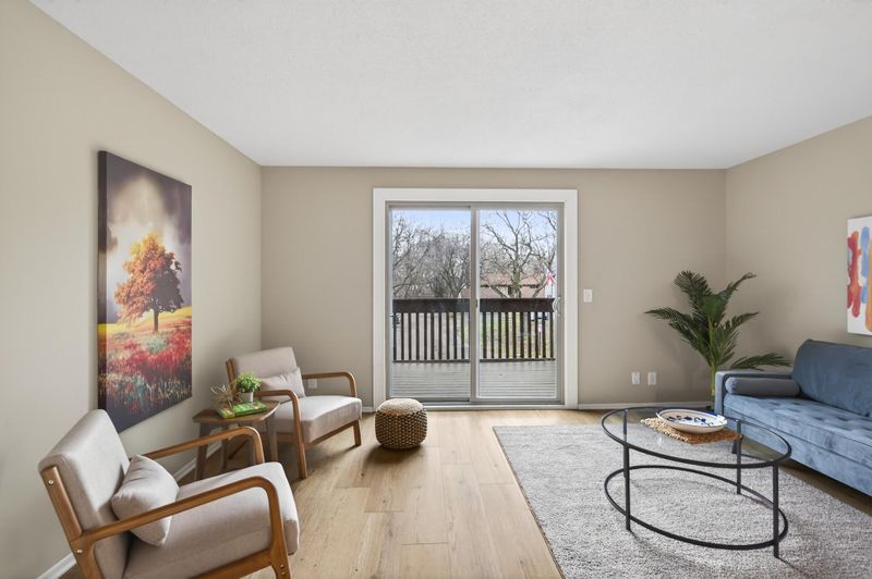 250 W Eagle Lake Dr, Maple Grove, MN 55369