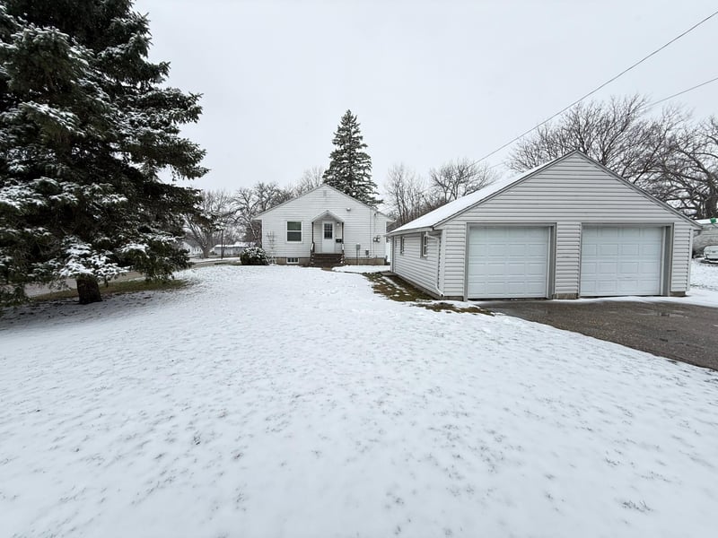 31 W Wilkening Ave, Appleton, MN 56208