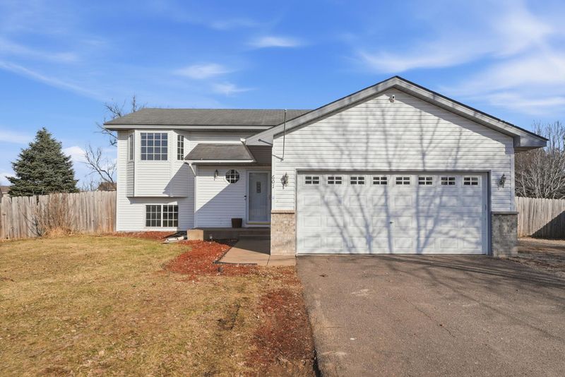 601 Horseshoe Ln, Braham, MN 55006