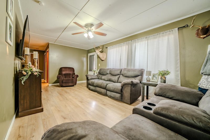 33853 170th St, Burtrum, MN 56318