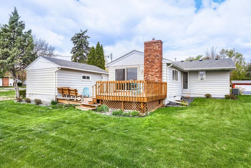 6260 Brooklyn Dr, Brooklyn Center, MN 55430