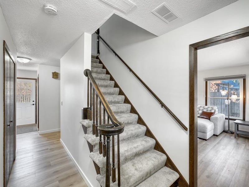 2881 Kent St, Roseville, MN 55113