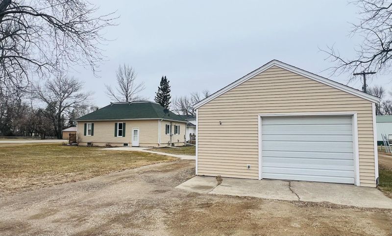508 S Main St, Chokio, MN 56221