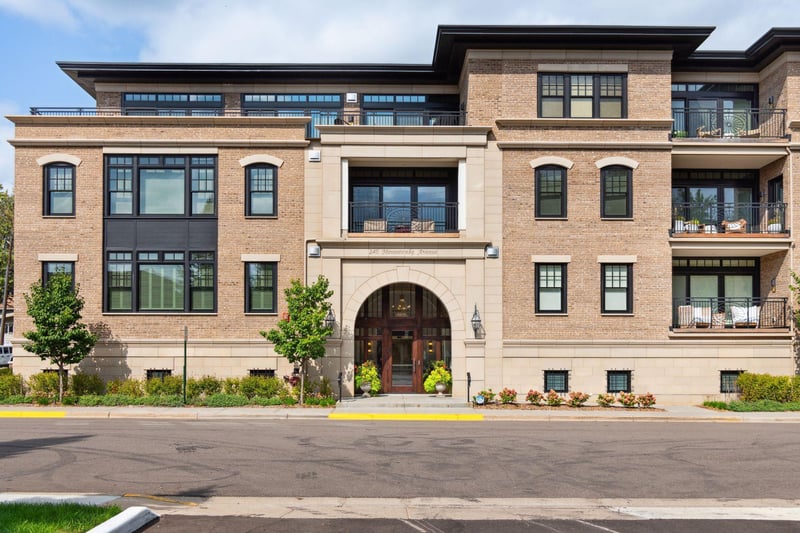 240 Minnetonka Ave S #203, Wayzata, MN 55391
