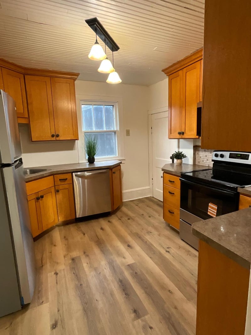 628 Front St, Kenyon, MN 55946