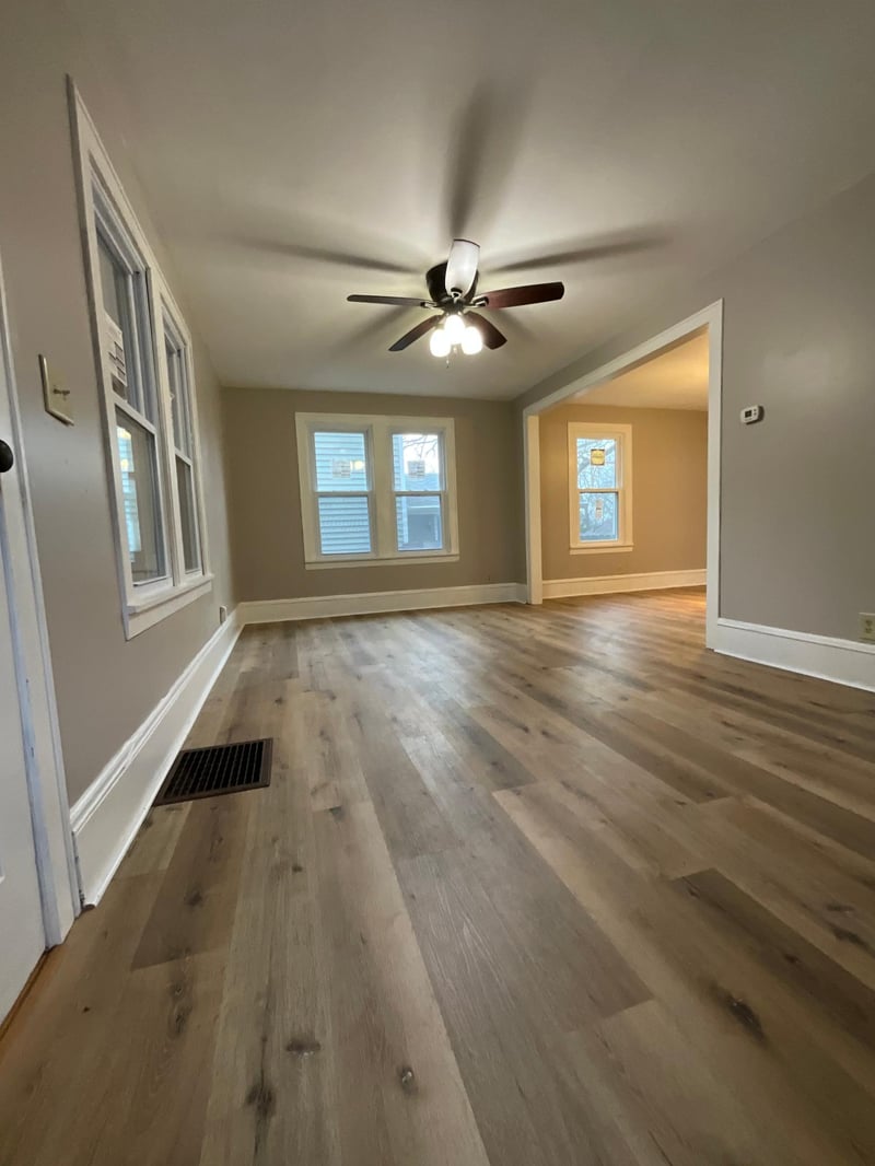 628 Front St, Kenyon, MN 55946