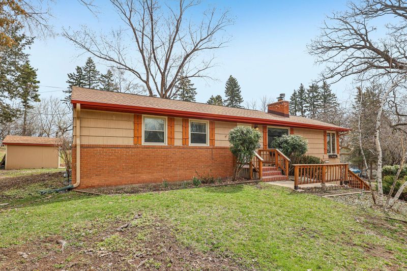 2639 Cedar Crest Rd E, Minnetonka, MN 55305
