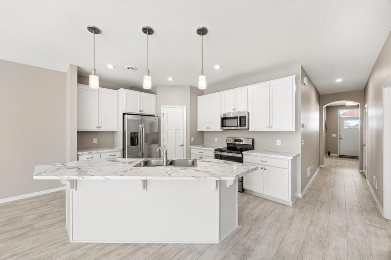 7720 Vincent Dr, Victoria, MN 55386