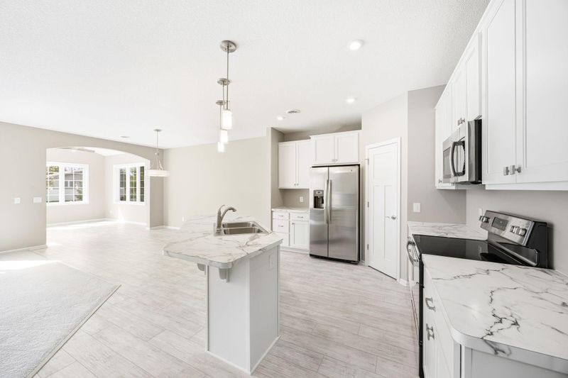 7720 Vincent Dr, Victoria, MN 55386