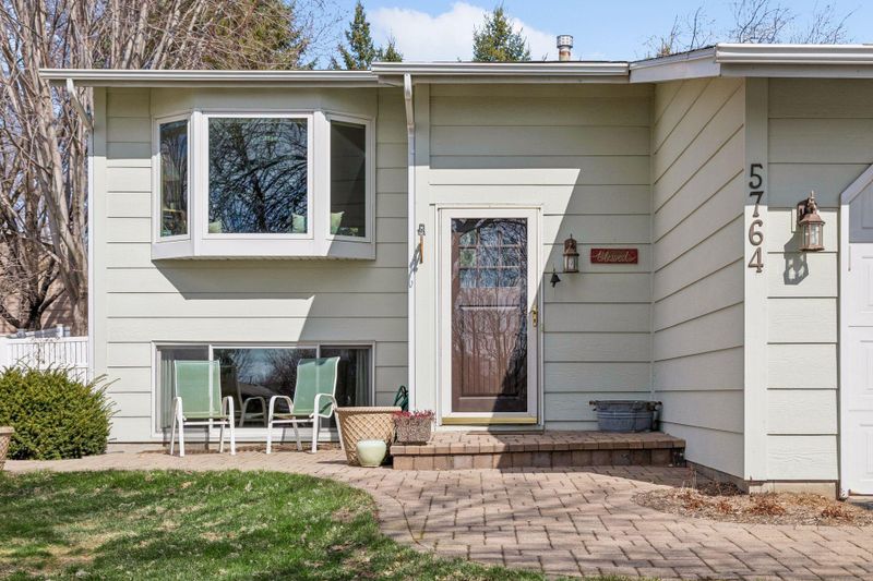 5764 W 136th Ct, Savage, MN 55378