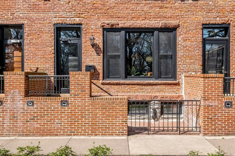 73 Mackubin St, Saint Paul, MN 55102