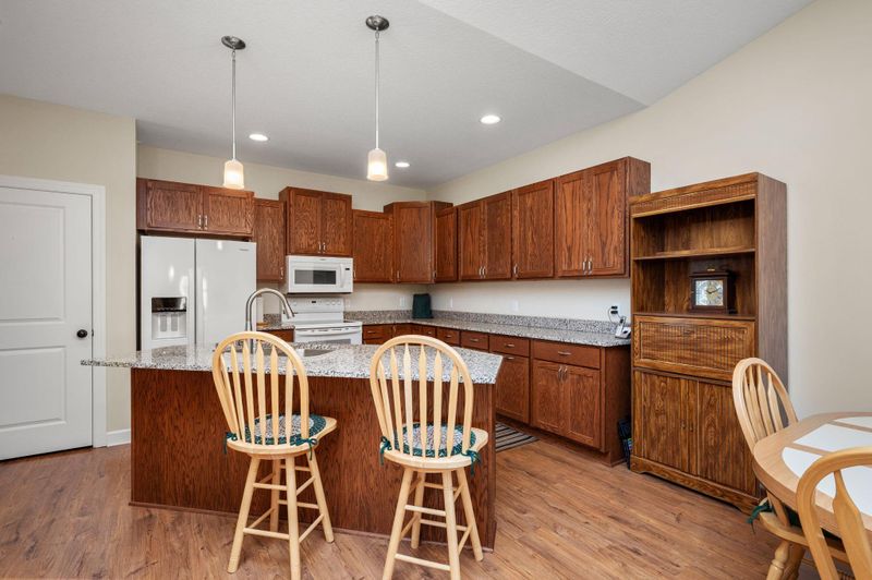 11623 Alpine Dr, Monticello, MN 55362