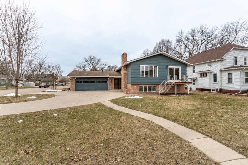 417 E Division St, Elbow Lake, MN 56531