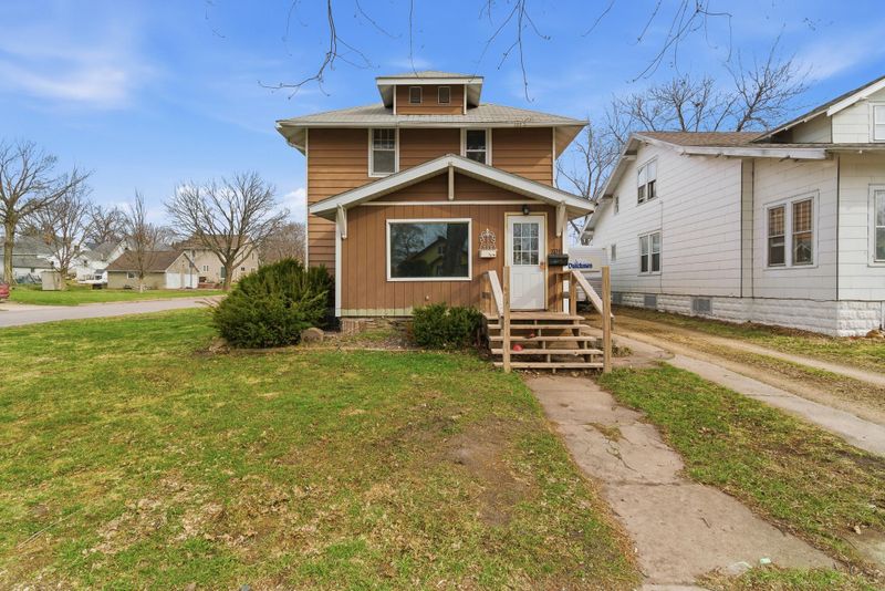 701 E 1st St, Fairmont, MN 56031