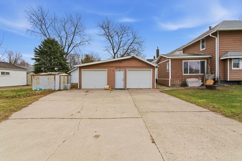 701 E 1st St, Fairmont, MN 56031