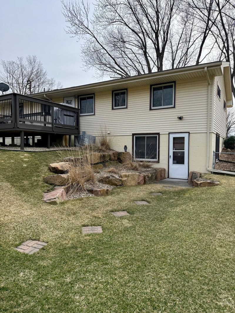 5541 Eliason Dr, Bloomington, MN 55437