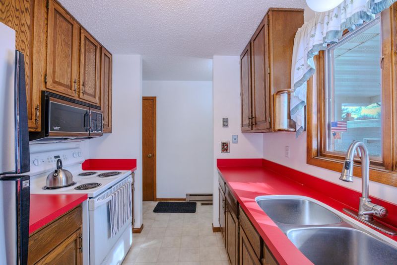 1804 Delton Ave NW, Bemidji, MN 56601