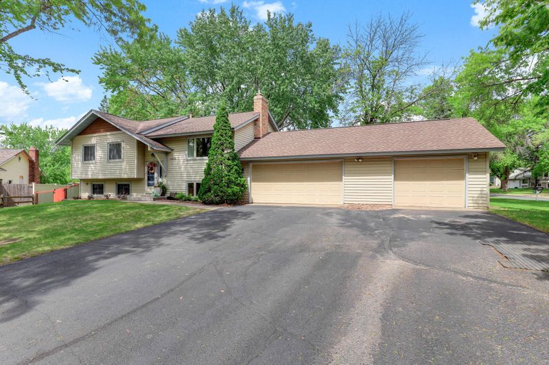 14000 75th Pl N, Maple Grove, MN 55311