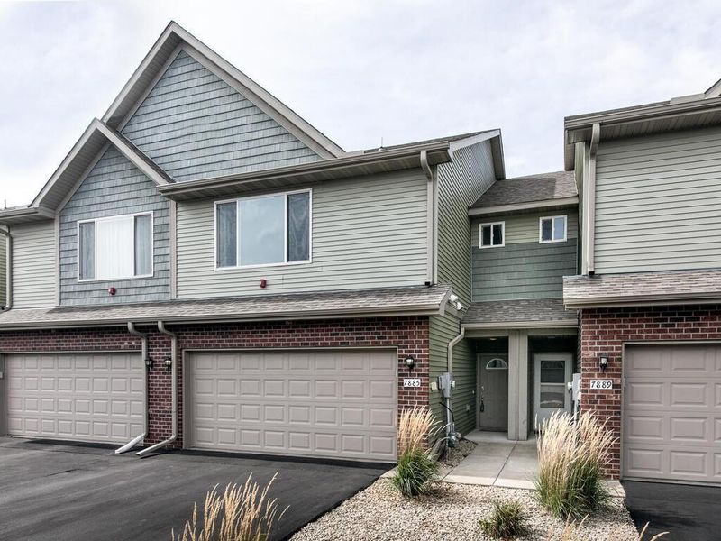 7885 Gotland Ln, Lino Lakes, MN 55014