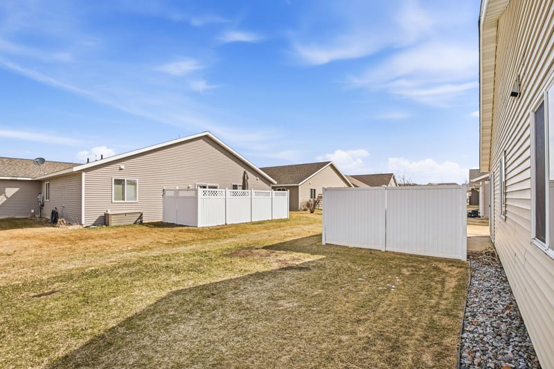 6737 22nd Street Loop N, Saint Cloud, MN 56303