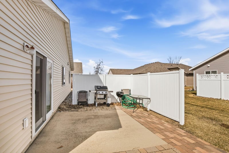6737 22nd Street Loop N, Saint Cloud, MN 56303