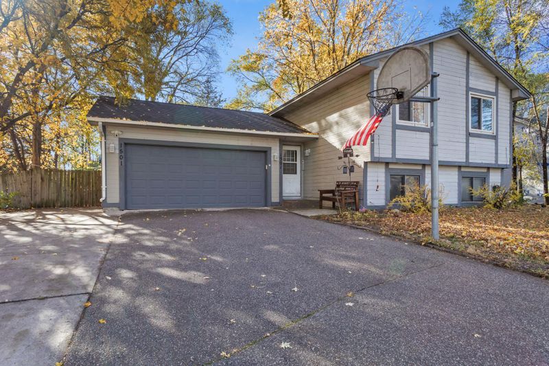 1501 80th Ave N, Brooklyn Park, MN 55444