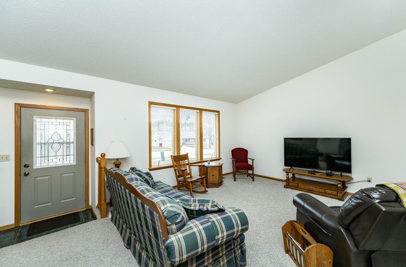 4943 3rd St NW, Rochester, MN 55901
