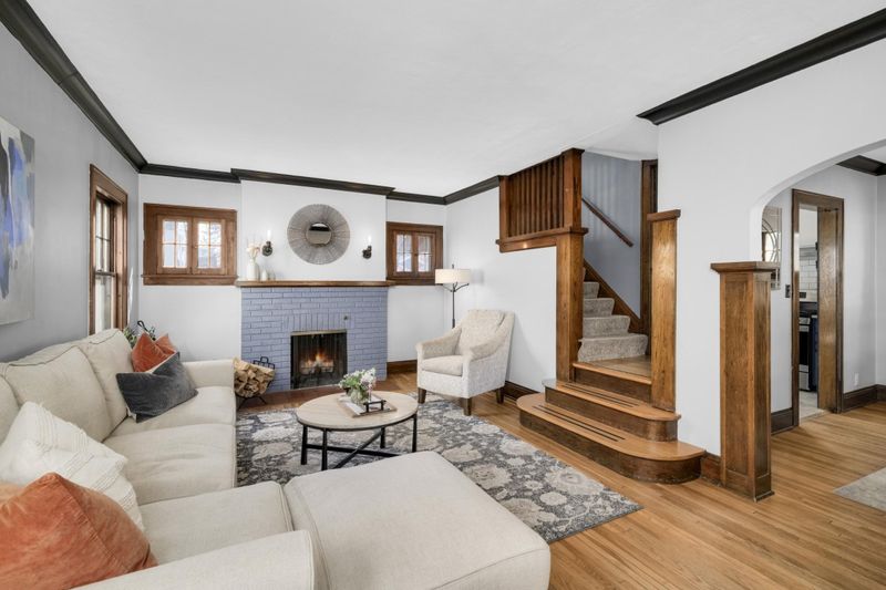 2028 Wellesley Ave, Saint Paul, MN 55105