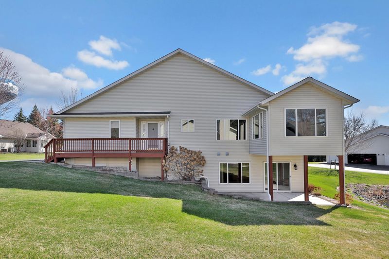 13441 Pine View Pl, Lindstrom, MN 55045