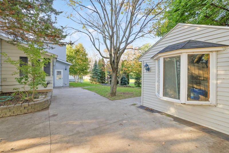 412 Prairie Ave, Faribault, MN 55021