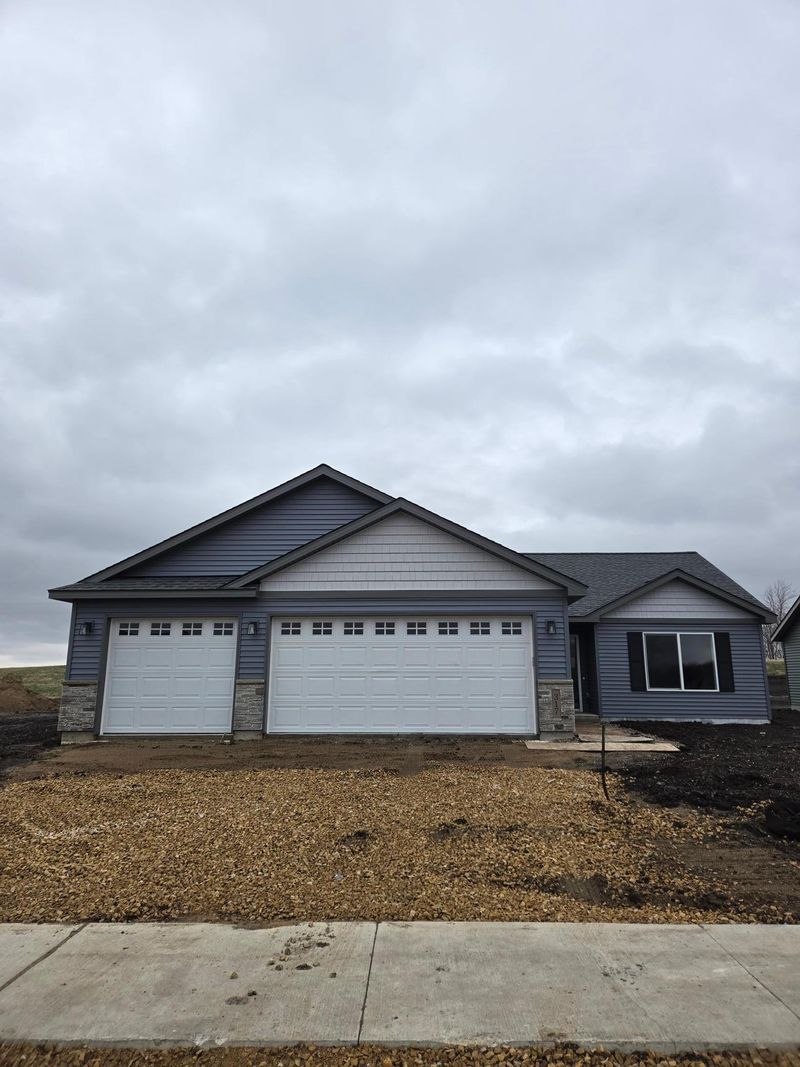 317 Falcon Rn, Eagle Lake, MN 56024