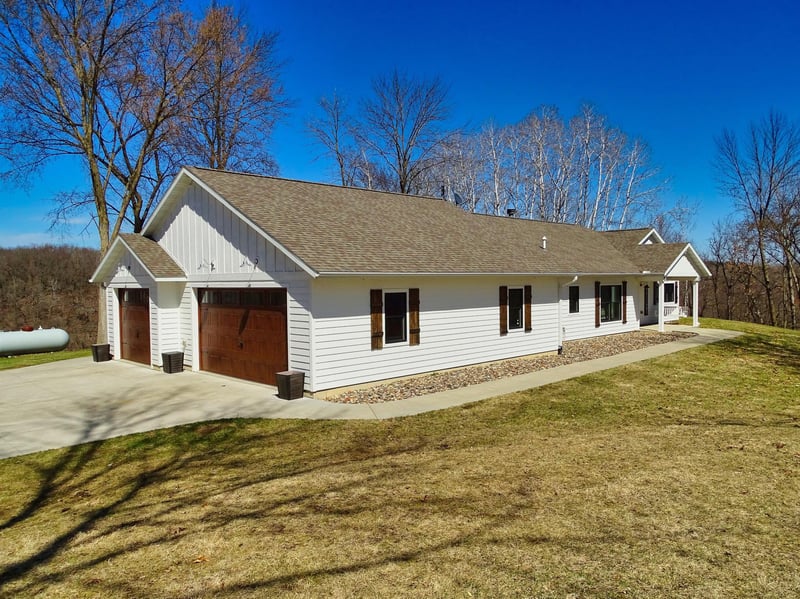 W3300 160th Ave, Maiden Rock, WI 54750
